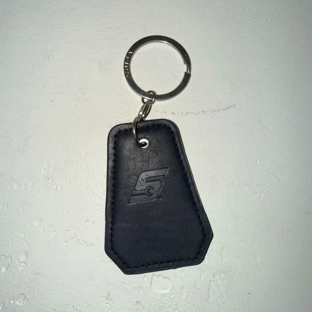 Snap-on Keychain Bottle Opener Automotive Tool Logo Black